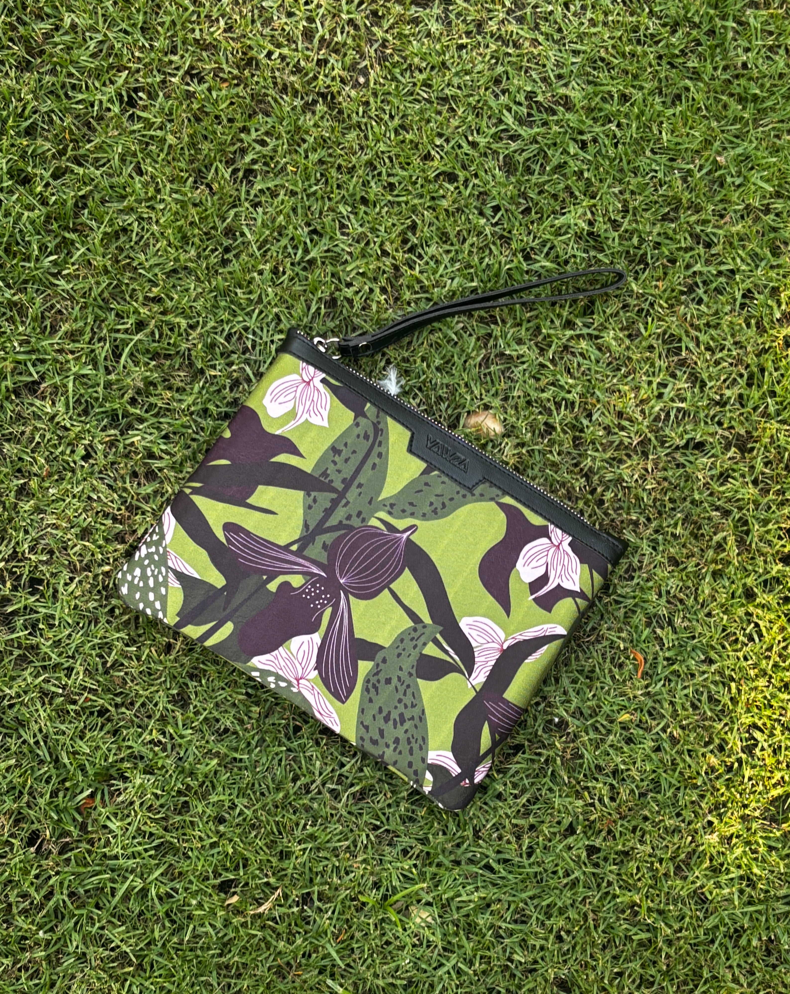 Orchid Clutch